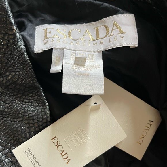 Escada Leather Coat Python Pattern Size 38 New with tags - Picture 4 of 5